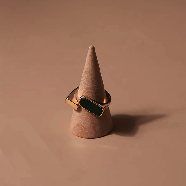 Vintage Design Gold Plated Enamel Ring - Image 2