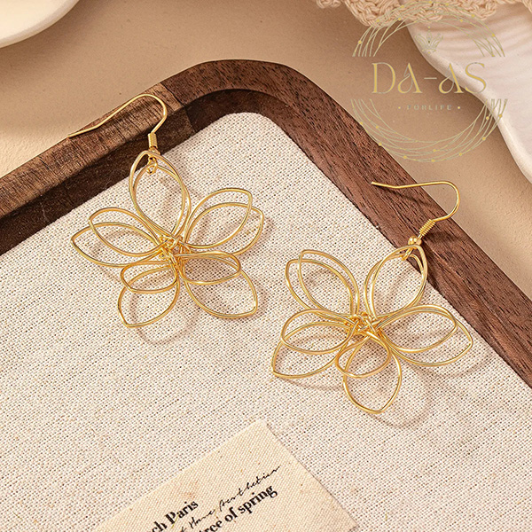 Elegant Wire Floral Earrings
