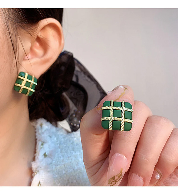Elegant Grid Stud Earrings