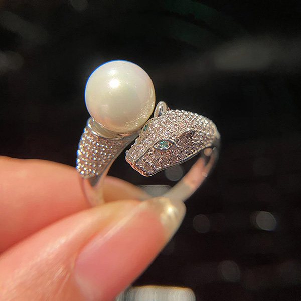 Leopard Pearl Ring