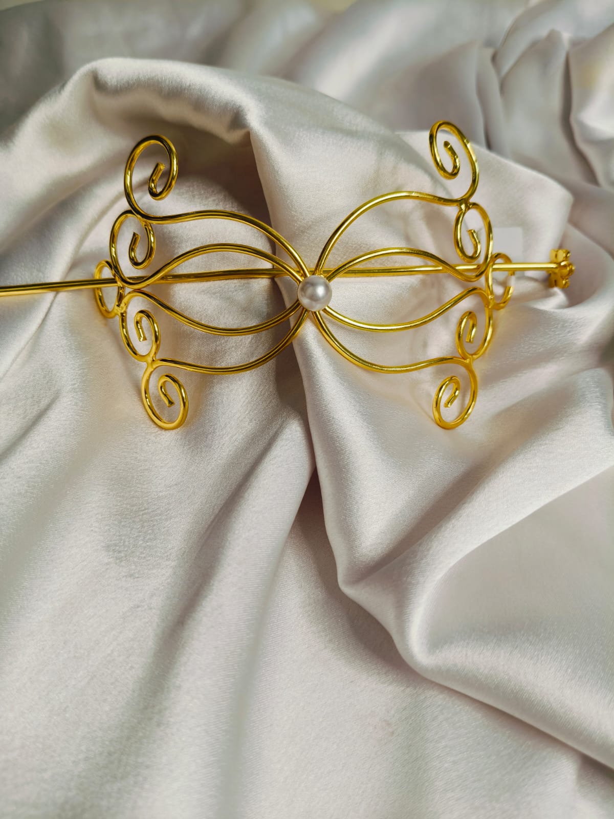 Royal Enchant Bun Pin
